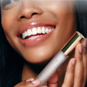 Luxevéria Lip Care Essence Oil